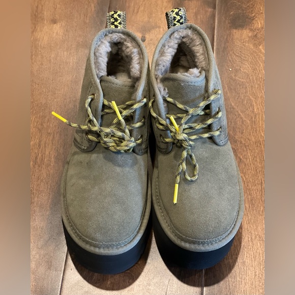 UGG Neumel Heritage Platform Boots NWOT - Picture 2 of 16